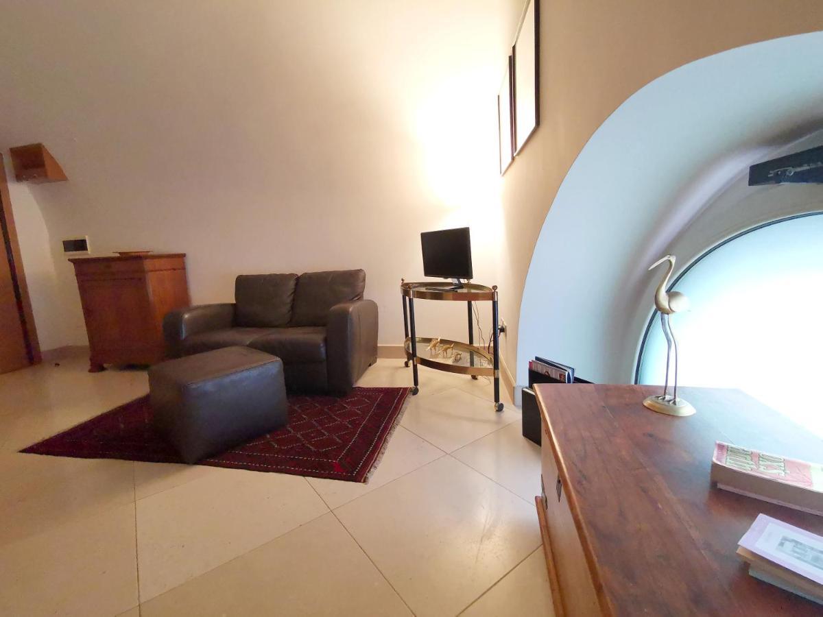 Scesa San Michele Apartment Bari Luaran gambar
