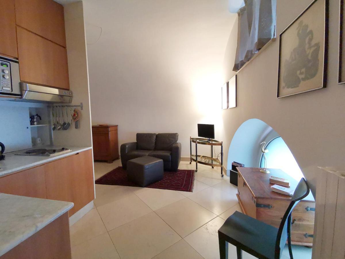 Scesa San Michele Apartment Bari Luaran gambar