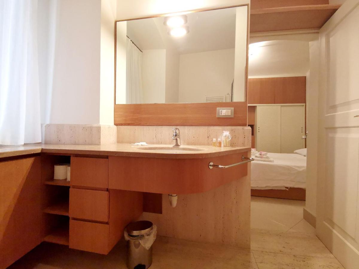 Scesa San Michele Apartment Bari Luaran gambar