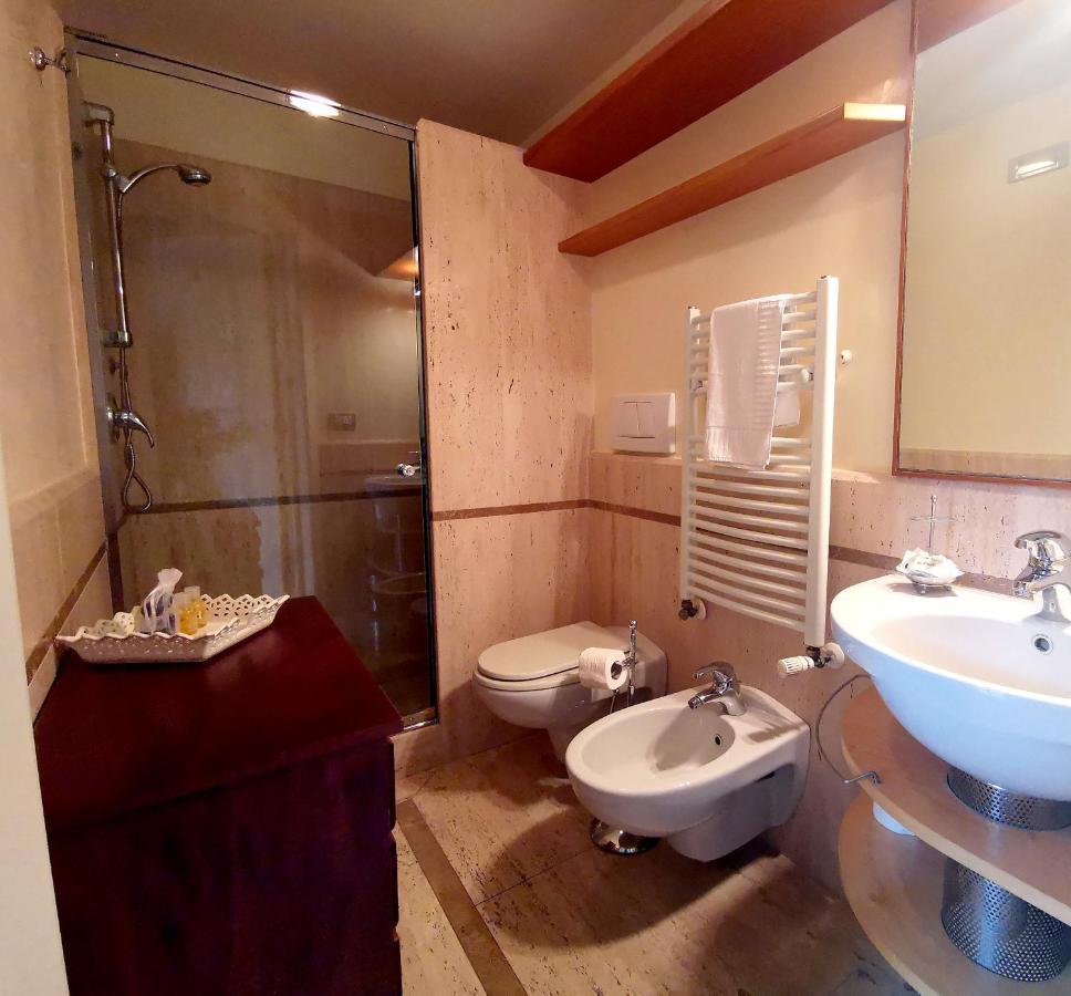 Scesa San Michele Apartment Bari Luaran gambar