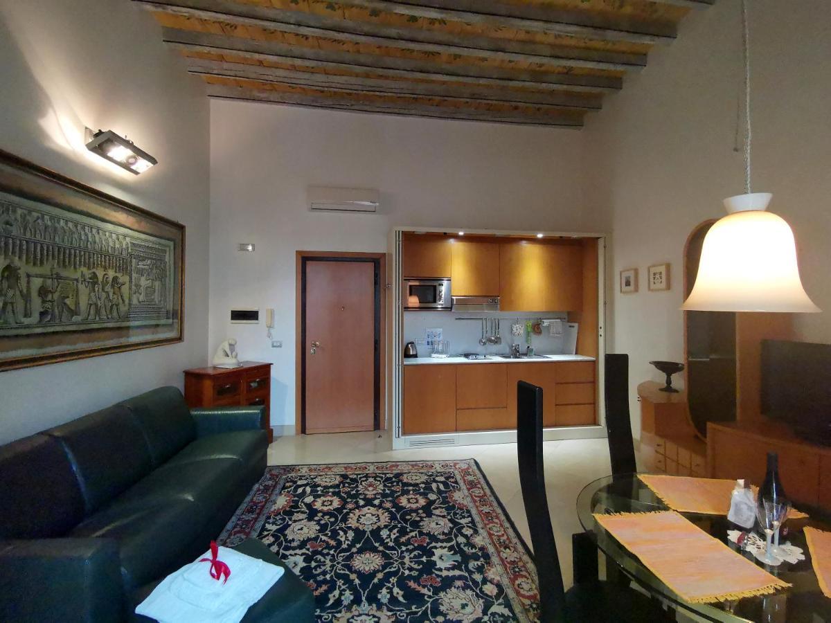 Scesa San Michele Apartment Bari Luaran gambar