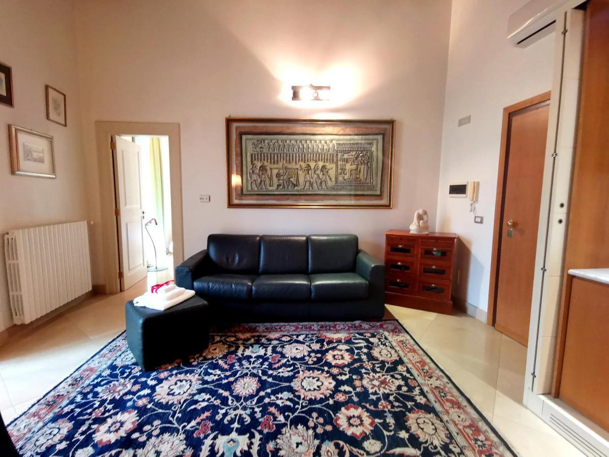 Scesa San Michele Apartment Bari Luaran gambar